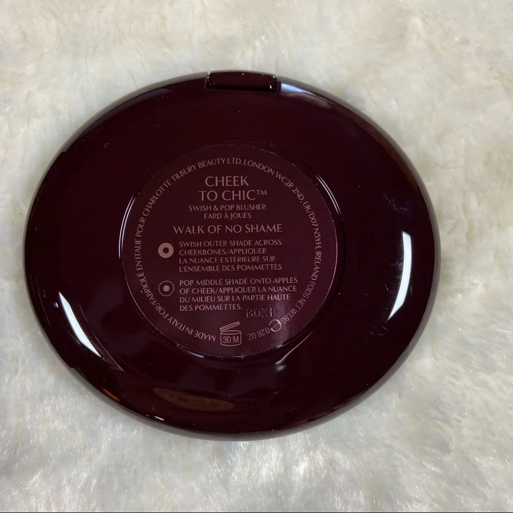 Charlotte Tilbury Cheek to Chic Blush in Walk of No Shame NEW